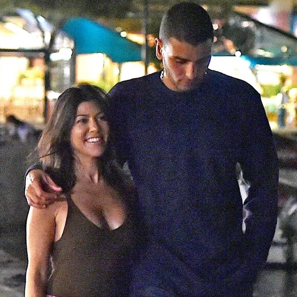 Exclusif - Kourtney Kardashian et son compagnon Younes Bendjima ont été aperçus en train de prendre du bon temps sur le port de Portofino en Italie, le 3 juillet 2018.