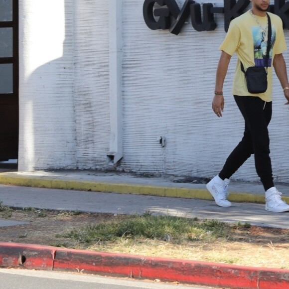 Exclusif - Kendall Jenner, son compagnon Ben Simmons et des amis ont déjeuné au restaurant Gyu-Kaku Japanese BBQ à Los Angeles. Le 27 juin 2018