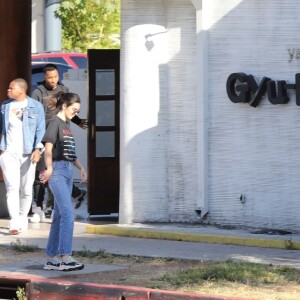 Exclusif - Kendall Jenner, son compagnon Ben Simmons et des amis ont déjeuné au restaurant Gyu-Kaku Japanese BBQ à Los Angeles. Le 27 juin 2018