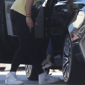 Exclusif - Kendall Jenner, son compagnon Ben Simmons et des amis ont déjeuné au restaurant Gyu-Kaku Japanese BBQ à Los Angeles. Le 27 juin 2018