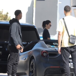 Exclusif - Kendall Jenner, son compagnon Ben Simmons et des amis ont déjeuné au restaurant Gyu-Kaku Japanese BBQ à Los Angeles. Le 27 juin 2018