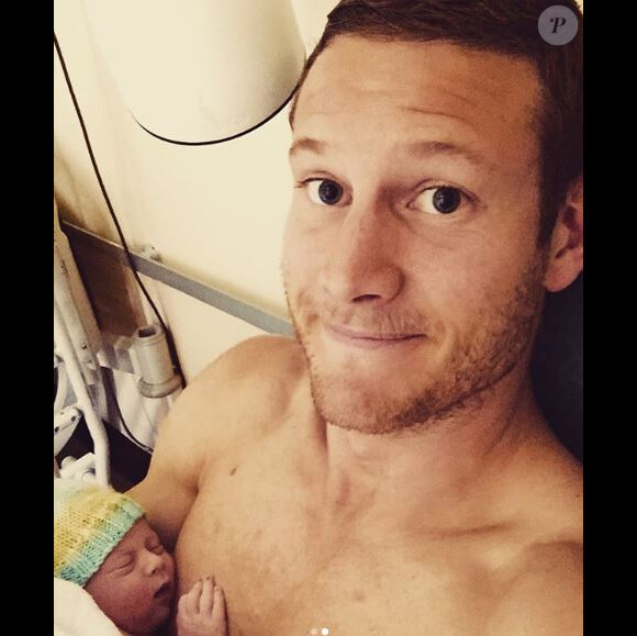 Tom Hoppler annonce la naissance de sa fille Truly Rose sur Instagram le 7 juillet 2018.