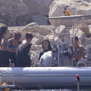 Exclusif - Cristiano Ronaldo et sa compagne Georgina Rodriguez font de la plongée sous-marine pendant leurs vacances en Grèce, le 8 juillet 2018.