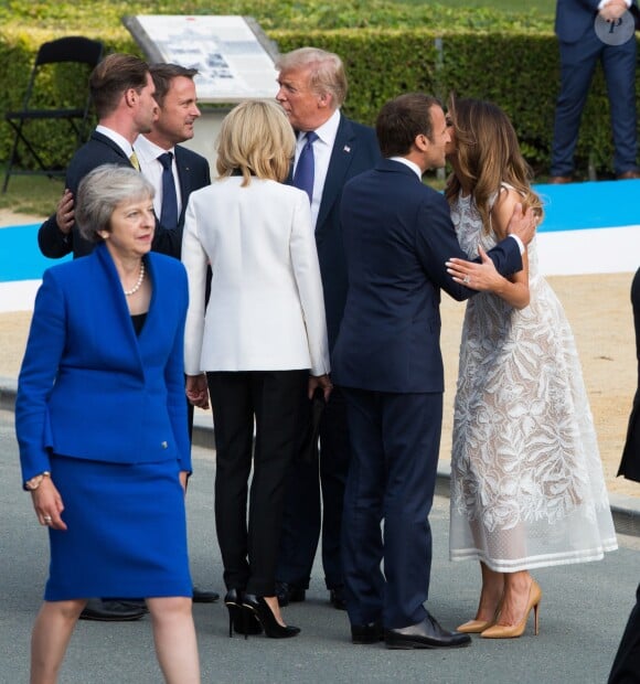 Xavier Bettel (premier ministre du Luxembourg), son mari Gauthier Destenay, Donald J. Trump (président des Etats-Unis), sa femme la Première Dame Melania Trump, Emmanuel Macron (président de la République Française), sa femme la Première Dame Brigitte Macron (Trogneux) et Theresa May (premier ministre du Royaume-Uni) - Arrivées au dîner du sommet de l'OTAN à Bruxelles, Belgique, le 11 juillet 2018. © Alain Rolland/ImageBuzz/Bestimage