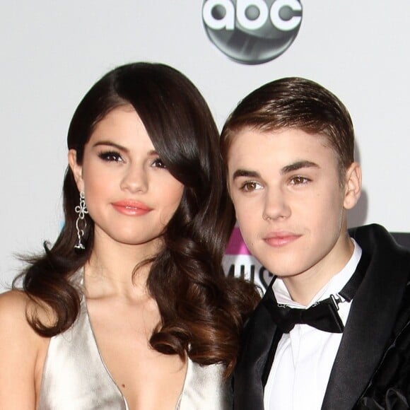 Selena Gomez et Justin Bieber aux American Music Awards à Los Angeles le 20 novembre 2011