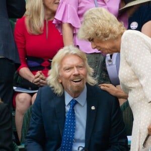 Richard Branson et Camilla Parker Bowles, duchesse de Cornouailles, dans les tribunes de Wimbledon, le 11 juillet 2018. © Ray Tang/London