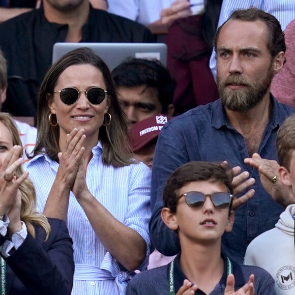 Pippa Middleton et son frère James à Wimbledon le 11 juillet 2018 lors de la défaite de Roger Federer.