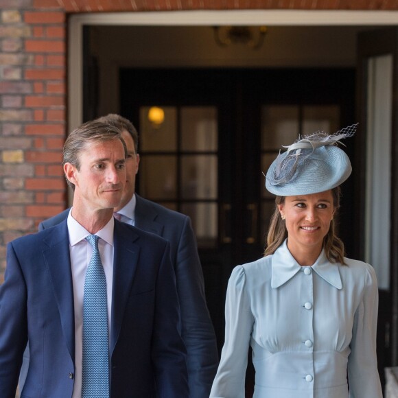 Pippa Middleton et son mari James Matthews au baptême du prince Louis de Cambridge le 9 juillet 2018 au palais St James à Londres.