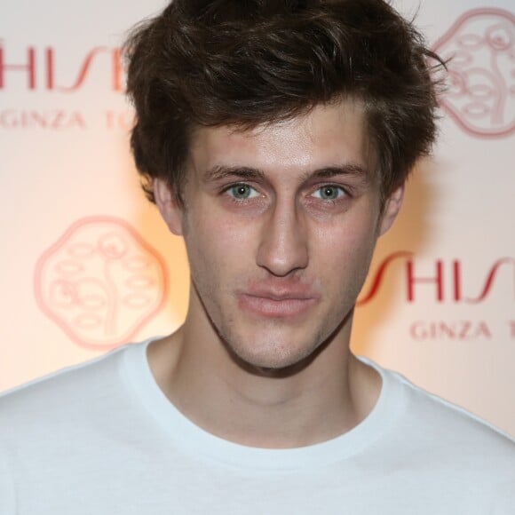 Semi-exclusif - Jean-Baptiste Maunier - Shiseido révèle "Eye Collection" sa nouveauté maquillage lors d'un cocktail chez Colette à Paris le 4 juillet 2017. Le calligraphe N. Ouchenir nous dévoile les images inédites de sa collaboration avec la maison. © Denis Guignebourg/Bestimage
