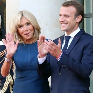 Le président de la République Emmanuel Macron et la première dame Brigitte Macron accueillent les joueurs de l'équipe de France et leur sélectionneur Didier Deschamps, le président de la Fédération Française de Football Noël Le Graët et des membres de la FFF, au Palais de l'Elysée. L'équipe de France est en provenance directe de Russie où elle a été sacrée Championne du Monde 2018, pour la deuxième fois de son histoire, après sa victoire en finale face à la Croatie (4-2). Paris, le 16 juillet 2018. © Stéphane Lemouton/Bestimage