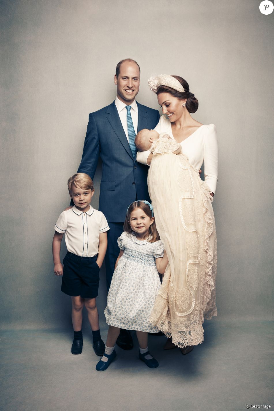 Exclusif Photo Officielle De La Famille Royale D Angleterre Lors Du 