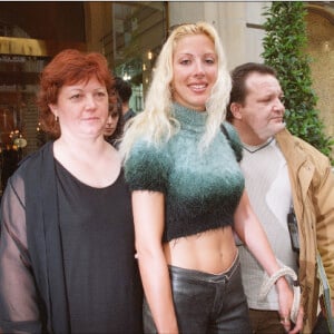 Loana et sa mère Violette en juillet 2001 à Paris