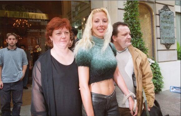 Loana et sa mère Violette en juillet 2001 à Paris