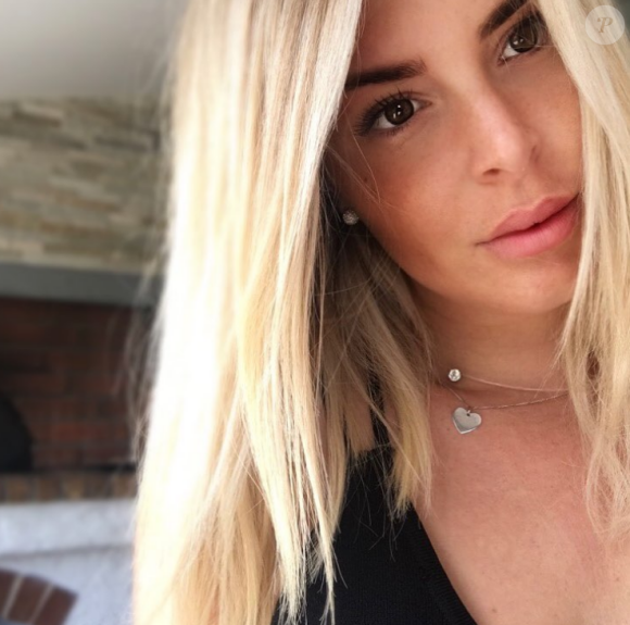 Emilie Fiorelli dévoile un selfie sur Instagram - 25 juin 2018