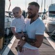 Conor McGregor avec son fils Conor Jr., photo Instagram de sa compagne Dee Devlin le 14 juillet 2018. Dee est enceinte de leur second enfant.