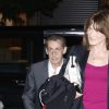 Carla Bruni-Sarkozy quitte son hôtel pour arriver à son concert au théâtre Pallas avec son mari Nicolas Sarkozy à Athènes, Grèce, le 23 octobre 2017.