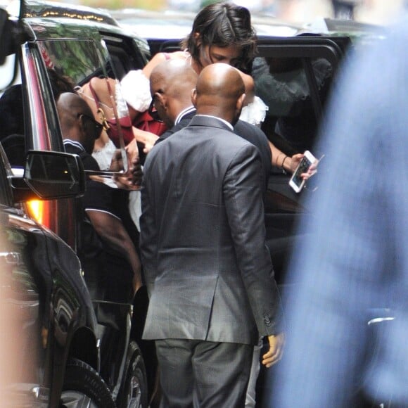 Exclusif - Jamie Foxx et Katie Holmes sont allés déjeuner au restaurant TAO Uptown à New York. Malgré les rumeurs concernant une supposée séparation, le couple semble heureux, le 16 juillet 2018.