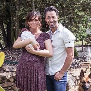 Laetitia Milot et son mari Badri avec leur petite filla Lyana - Instagram, 30 juin 2018