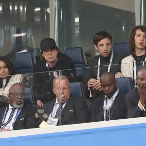 Mick Jagger et son fils Lucas Jagger - Célébrités dans les tribunes lors de la demi-finale de la coupe du monde opposant la France à la Belgique à Saint-Pétersbourg le 10 juillet 2018 © Cyril Moreau/Bestimage