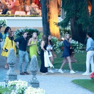 George Clooney et sa femme Amal - G. Clooney et sa femme vont dîner avec des amis au restaurant Villa D'Este sur le lac de Côme en Italie le 28 juillet 2018.