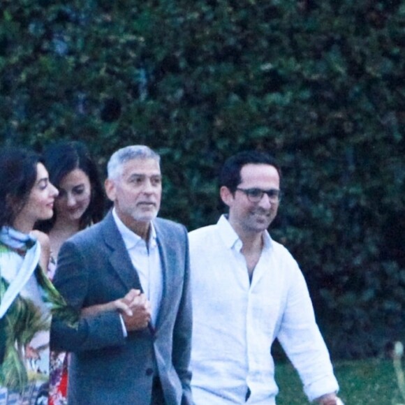 George Clooney et sa femme Amal - G. Clooney et sa femme vont dîner avec des amis au restaurant Villa D'Este sur le lac de Côme en Italie le 28 juillet 2018.