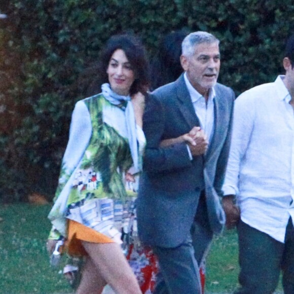 George Clooney et sa femme Amal - G. Clooney et sa femme vont dîner avec des amis au restaurant Villa D'Este sur le lac de Côme en Italie le 28 juillet 2018.