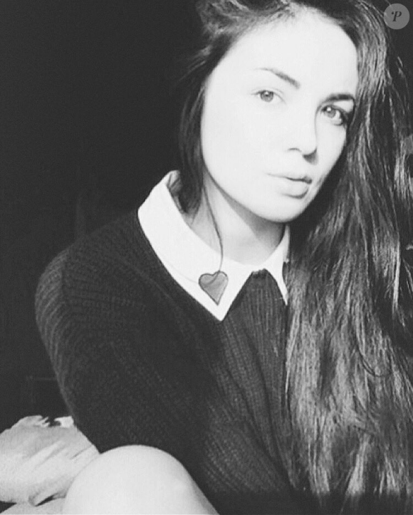 Agathe Auproux avec les cheveux longs sur d'anciennes photos. Juillet 2018.