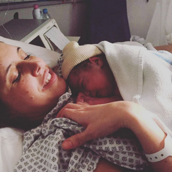 Carole Tolila dévoile une photo de sa fille Thelma qui vient de naître. Le 27 février 2016.