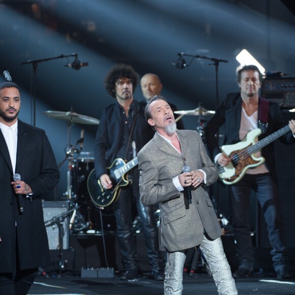 Slimane, Florent Pagny, Yarol Poupaud et Philippe Almosnino pendant l'hommage à Johnny Hallyday - 33e Cérémonie des Victoires de la Musique à la Seine musicale de Boulogne-Billancourt, France, le 9 février 2018. © Coadic Guirec/Bestimage