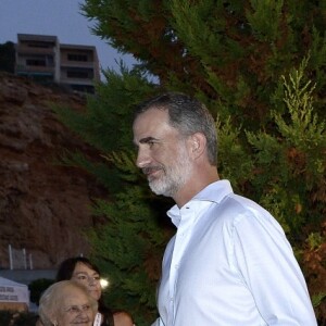 La reine Letizia et le roi Felipe VI d'Espagne, la reine Sofia, la princesse Leonor des Asturies, l'infante Sofia, l'infante Elena et la princesse Irene de Grèce et de Danemark étaient de sortie le 1er août 2018 à Port Adriano, à El Toro sur l'île de Majorque, pour un concert du violoniste Ara Malikian dans le cadre d'un festival de musique.