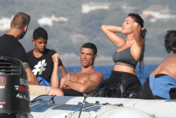 Exclusif - Cristiano Ronaldo et sa compagne Georgina Rodriguez en vacances en Grèce, le 9 juillet 2018.