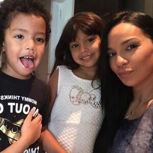 Patricia Vinces et ses trois enfants. Photo publiée par Patricia Vinces.