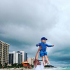 Christopher Froome (avec son fils Kellan à Miami en novembre 2017, photo Instagram) et sa femme Michelle ont accueilli le 1er août 2018 leur second enfant, une petite fille prénommée Katie.