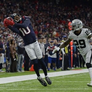 DeAndre Hopkins (en bleu) lors du match Houston Texans - Oakland Raiders à Houston. Janvier 2017.