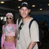 Paris Hilton et son fiancé Chris Zylka arrivent à l'aéroport de Los Angeles (LAX), le 2 août 2018.