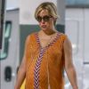 Exclusif - No web - Kate Hudson enceinte et son compagnon D. Fujikawa sont allés déjeuner en amoureux au restaurant à Santa Monica, le 10 août 2018  For germany call for price Exclusive - Pregnant actress Kate Hudson, who is only a month away from welcoming her third baby, and her boyfriend D. Fujikawa go to lunch in Santa Monica. She wore a burnt orange maxi dress and carried a black leather designer tote bag. 10th august 201810/08/2018 - Los Angeles