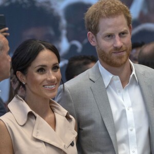 Le prince Harry, duc de Sussex et Meghan Markle, duchesse de Sussex lors de leur visite de l'exposition commémorative de la naissance de Nelson Mandela au centre Southbank à Londres le 17 juillet 2018  The Duke and Duchess of Sussex during their visit to the Nelson Mandela centenary exhibition at Southbank Centre's Queen Elizabeth Hall, London.17/07/2018 - Londres