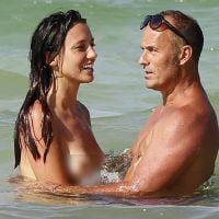 Delphine Wespiser topless avec son chéri Roger, vacances torrides à Djerba