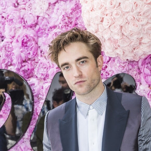 Robert Pattinson - Photocall du défilé de mode Dior Homme collection Printemps-Eté 2019 à la Garde Républicaine lors de la fashion week à Paris, le 23 juin 2018. © Olivier Borde/Bestimage