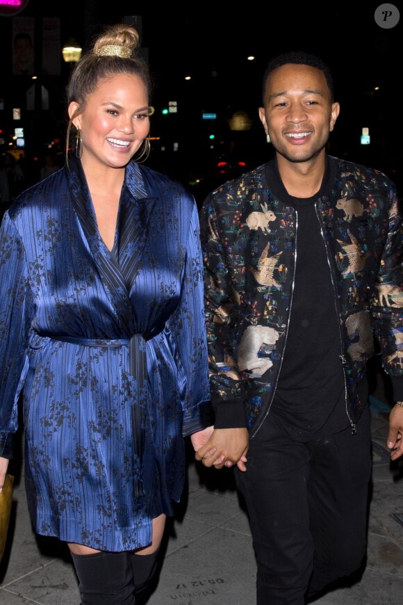 Chrissy Teigen et son mari John Legend sont allés diner en amoureux au restaurant John & Vinny à Los Angeles, le 25 juin 2018