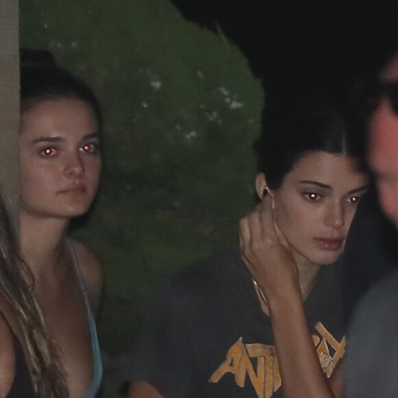 Kendall Jenner et Anwar Hadid sont allés dîner avec des amis au restaurant Nobu à Malibu. Le duo a été aperçu ensemble tout le week-end. Le 2 septembre 2018.