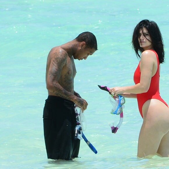 Exclusif - Kylie Jenner et son compagnon Tyga - Anniversaire très sexy pour Kylie Jenner aux Bahamas le 12 août 2016.