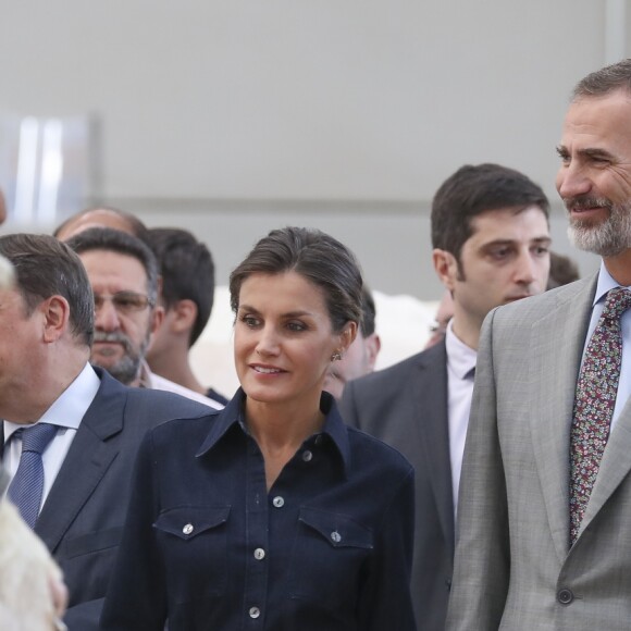 Le roi Felipe VI et la reine Letizia d'Espagne inaugurent le salon "Salamaq'18" à Salamanque en Espagne le 5 septembre 2018.