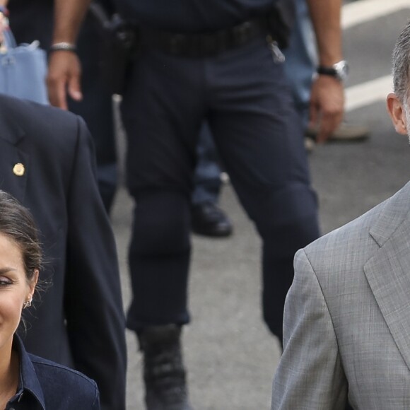 Le roi Felipe VI et la reine Letizia d'Espagne inaugurent le salon "Salamaq'18" à Salamanque en Espagne le 5 septembre 2018.