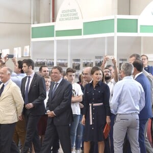 Le roi Felipe VI et la reine Letizia d'Espagne inaugurent le salon "Salamaq'18" à Salamanque en Espagne le 5 septembre 2018.