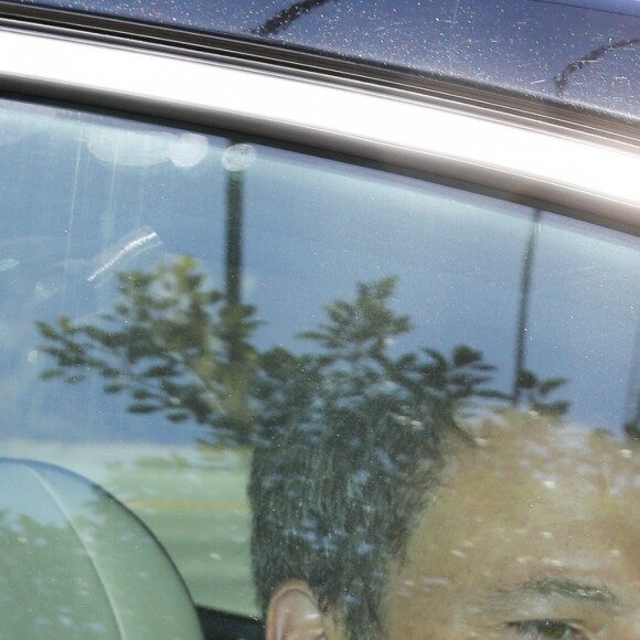Ben Affleck retourne au centre de désintoxication Canyon Treatment Center après avoir passé la soirée chez lui à Los Angeles. Ben Affleck n'arrive pas à soigner son addiction à l'alcool. Le mercredi 22 août, quelques jours après avoir été aperçu avec un carton rempli de bouteilles, son ex-épouse J.Garner a dû l'accompagner au Canyon Treatment Center, le 5 septembre 2018  Ben Affleck returns to The Canyon Treatment Center with a companion after spending the evening at home. Sources report that Affleck is allowed to return home as part of his rehab routine. Shauna Sexton, who Affleck began dating shortly before entering rehab, reportedly had parked her car at his residence while he was there. 5th september 201805/09/2018 - Los Angeles