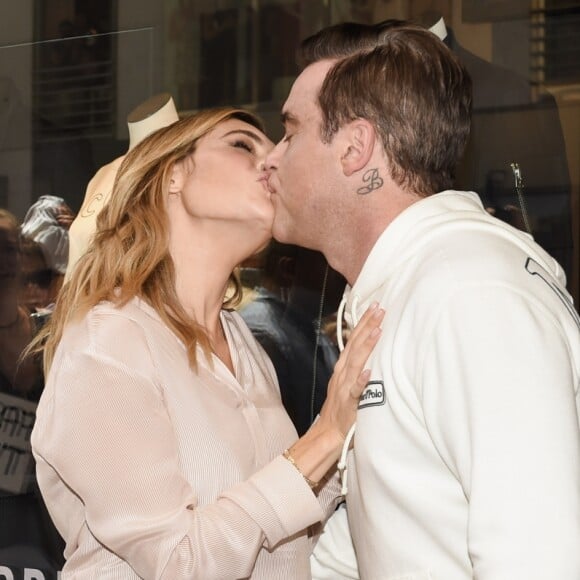 Robbie Williams et sa femme Ayda Field présentent la collection "Robbie Williams x Marc O'Polo" lancée à l'occasion du 50ème anniversaire de la marque. La collection se compose d'une vingtaine de pièces sportswear pour hommes et femmes signées Robbie et Ayda. Munich, le 6 juillet 2017.