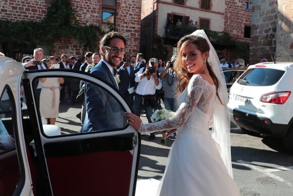Thomas Hollande et Emilie Broussouloux ont célébré leur mariage le 8 septembre 2018 dans le village de Meyssac, près de Brive en Corrèze, en présence notamment de François Hollande et Ségolène Royal, parents du marié.