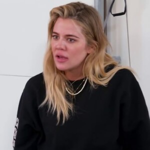 Khloé Kardashian fait de la gym avec sa mère Kris Jenner dans un épisode de leur télé-réalité "L'incroyable famille Kardashian". Diffusé aux Etats-Unis en août 2018.