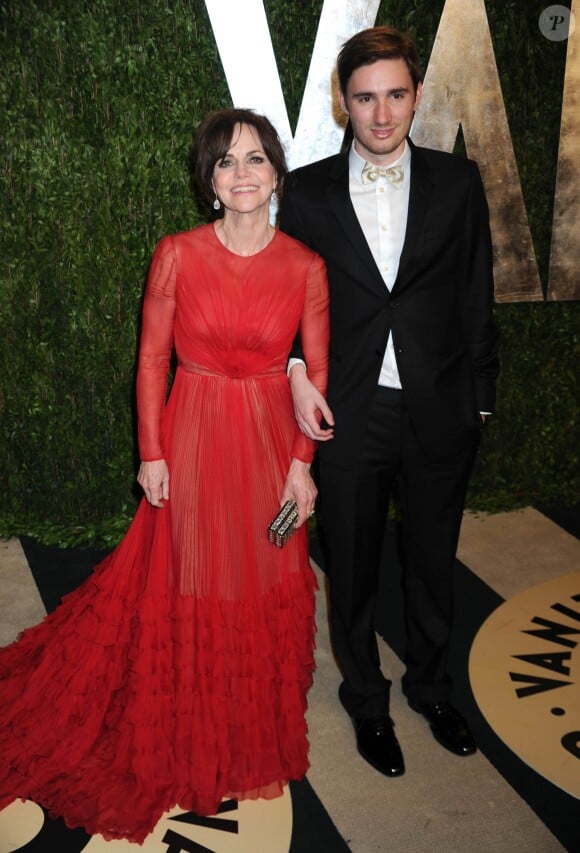 Sally Field et Sam Greisman - Vanity Fair Oscar Party a Hollywood le 25 fevrier 2013.